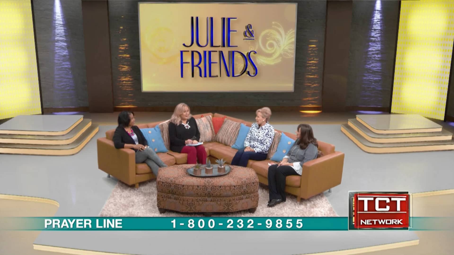 julie and friends talking about book2